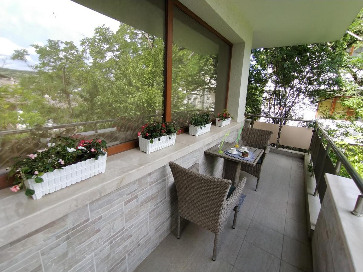 Апартамент Лукс Царевец-Център Veliko Tarnovo Ngoại thất bức ảnh
